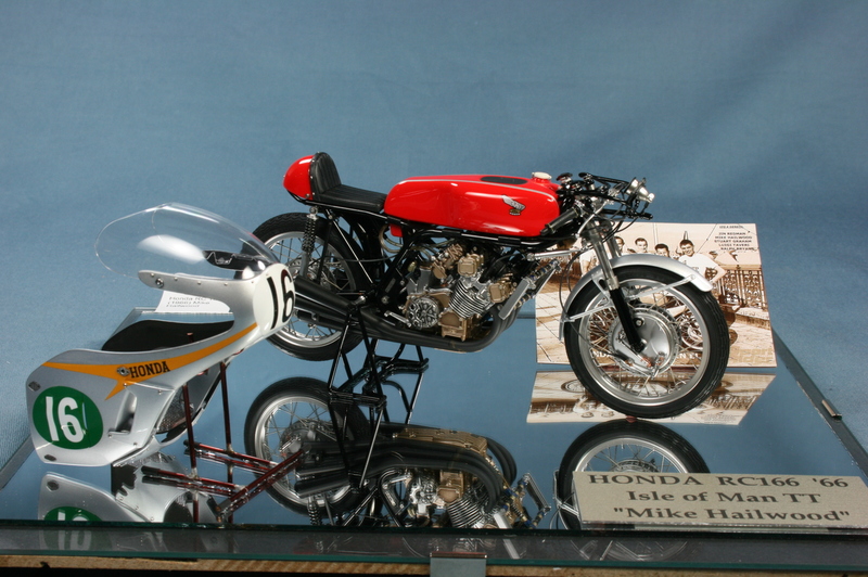 Honda RC 166 (1966) Mike Hailwood