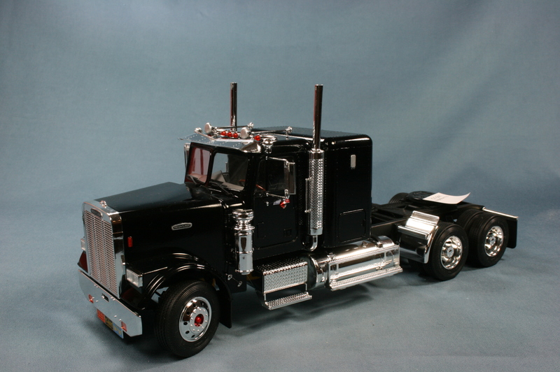 freightliner FLC