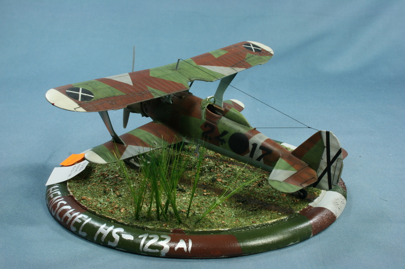 HENSCHEL HS-123 - 1/48