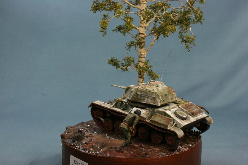 T-80 SOVIET LIGHT TANK.
