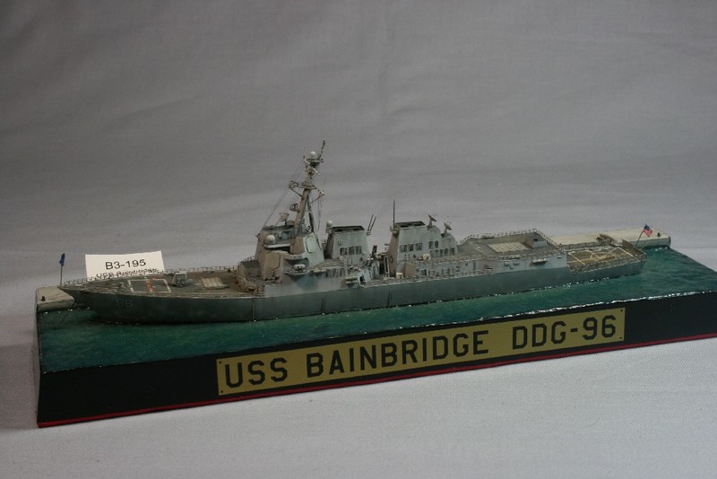 USS Bainbridge DDG-96 1/700
