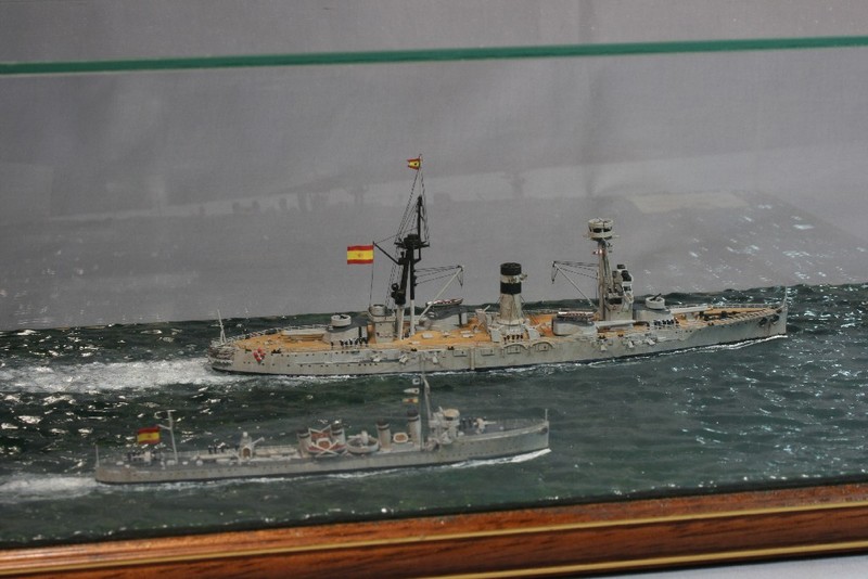 Acorazado España y destructor Velasco 1937