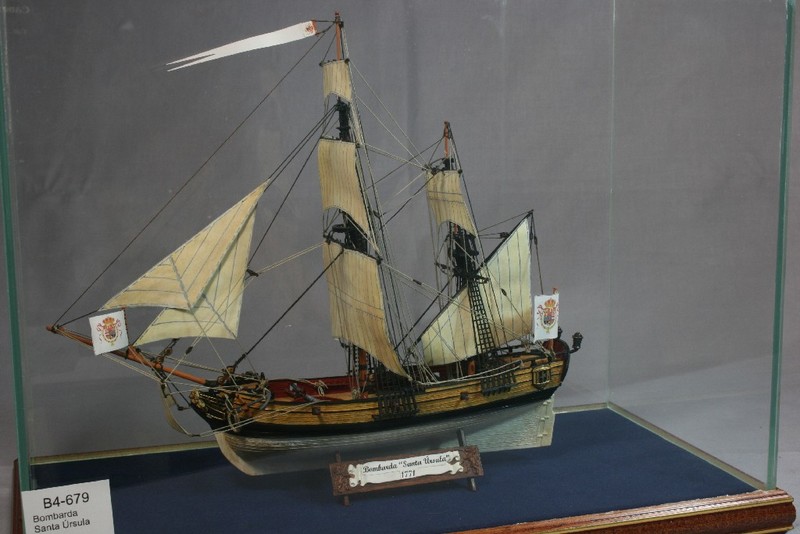 Barcos de plástico, escalas de 1/400 a 1/35