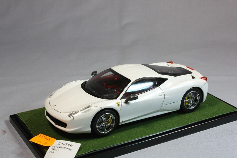 FERRARI 458 ITALIA