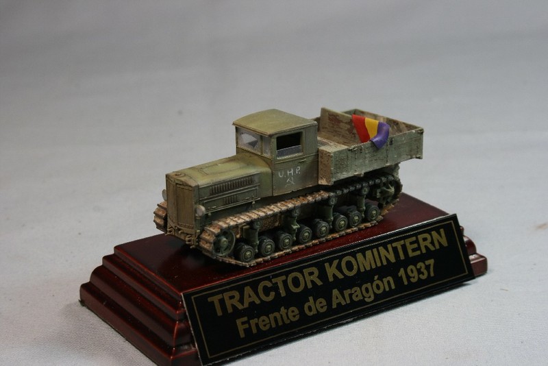 Tractor Komintern. Frente de Aragon 1937