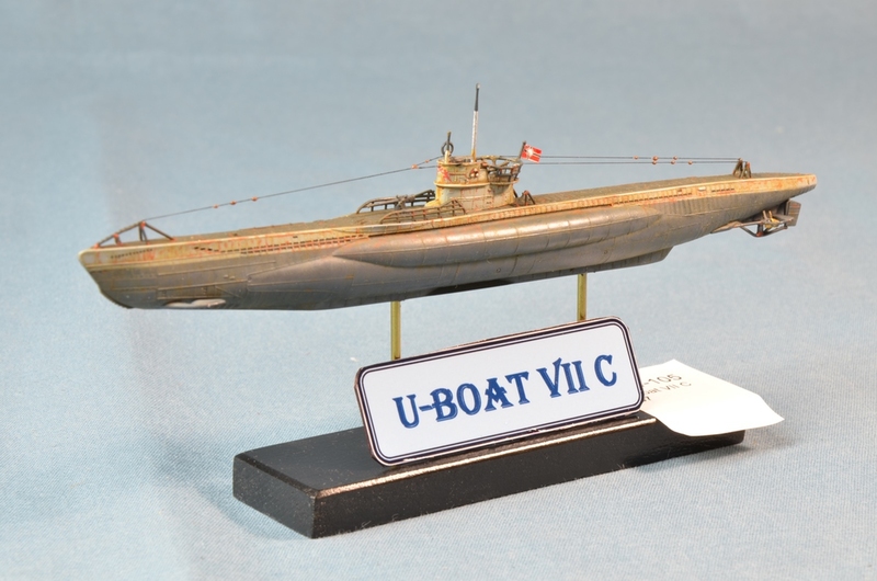 Barcos de plástico, escalas de 1/350 y próximas