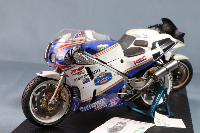 Honda RC 750