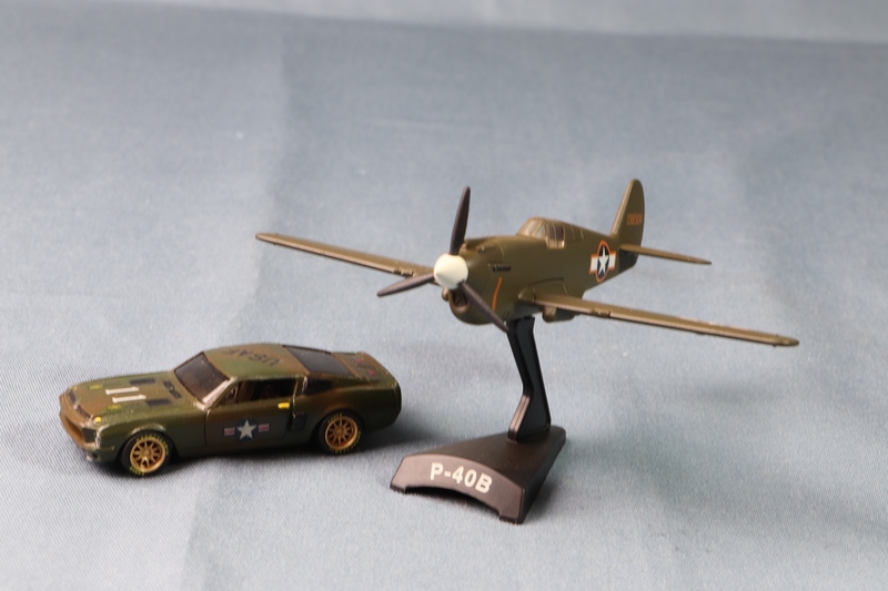 FORD MUSTAND P40.