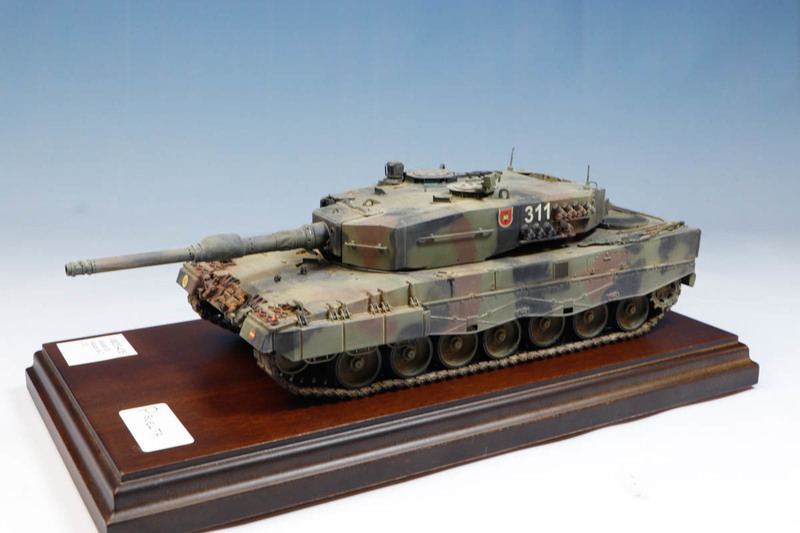 Leopard 2E  (Alcazar de Toledo)