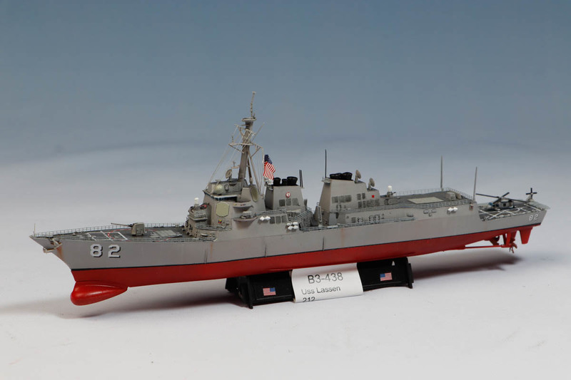 Barcos de plástico, escalas de 1/700 y próximas