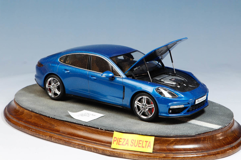 PORSCHE PANAMERA TURBO