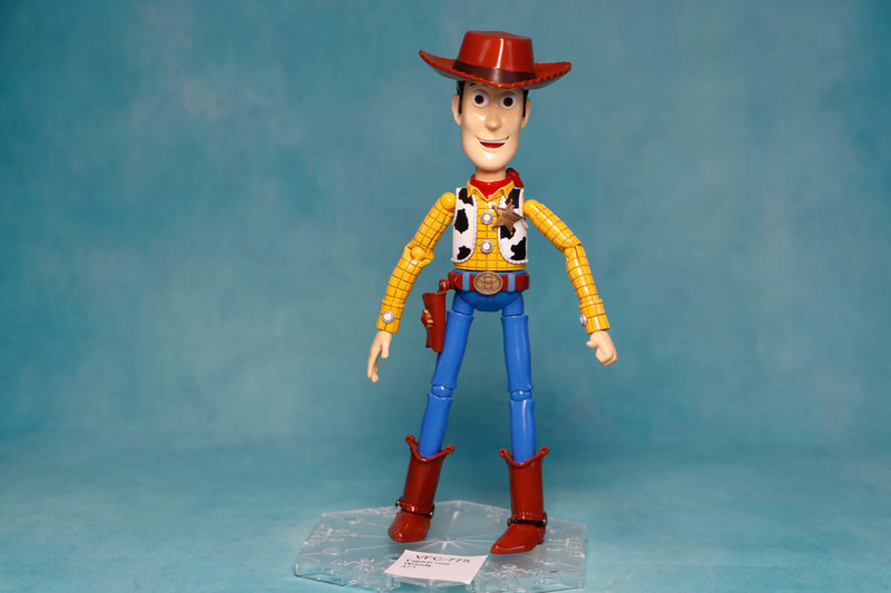Figure rise Woody