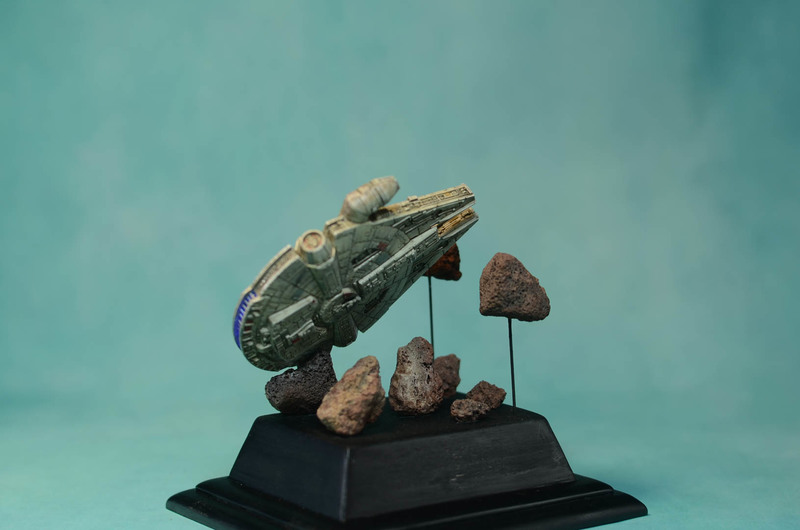 HALCÓN MILENARIO ESCALA 1:241