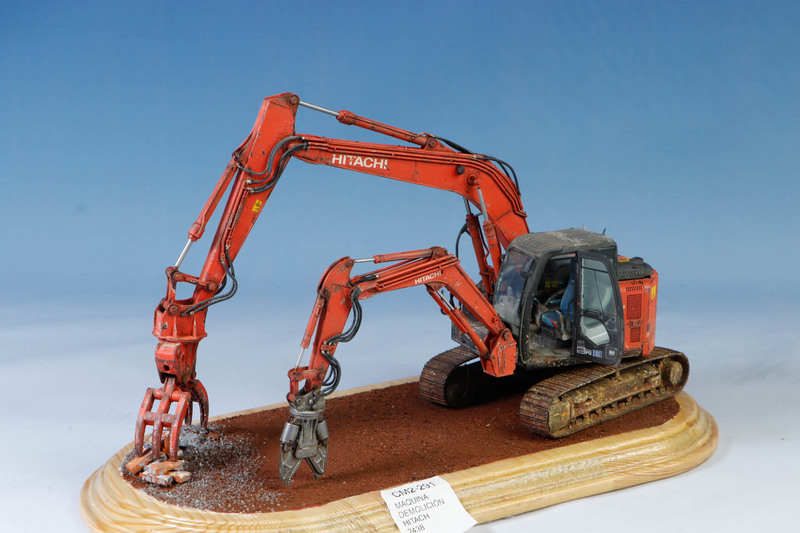 MAQUINA DEMOLICIÓN HITACHI ZAXIS 135TF