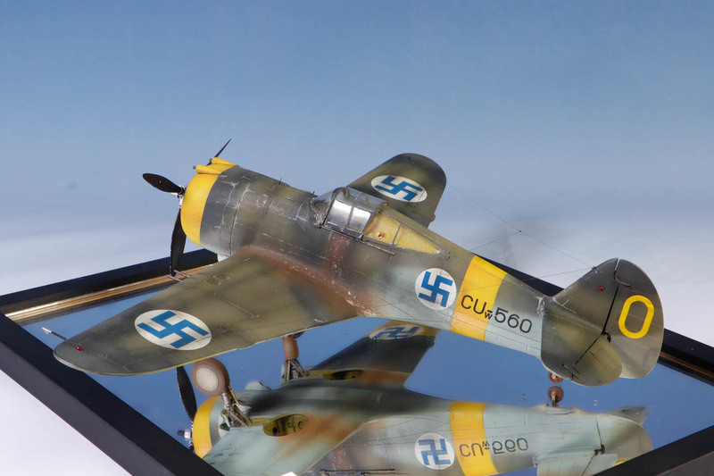 HAWK H-75 "SUSSU OVER FINLAND" (SPECIAL HOBBY 1:32)
