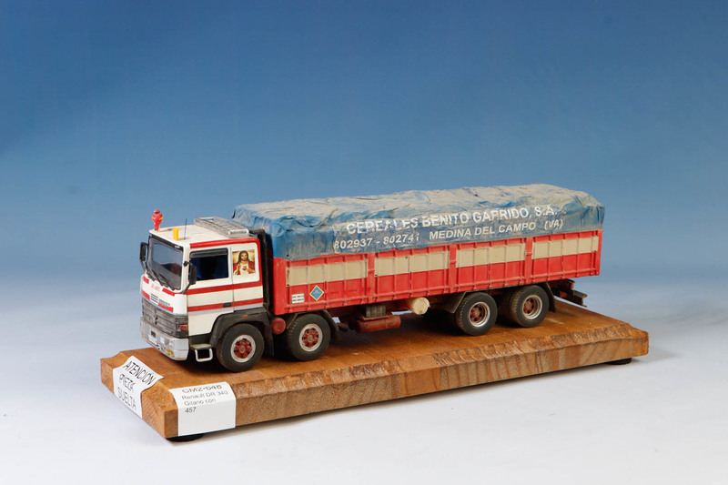 Renault DR 340 Gitano con Gabardina