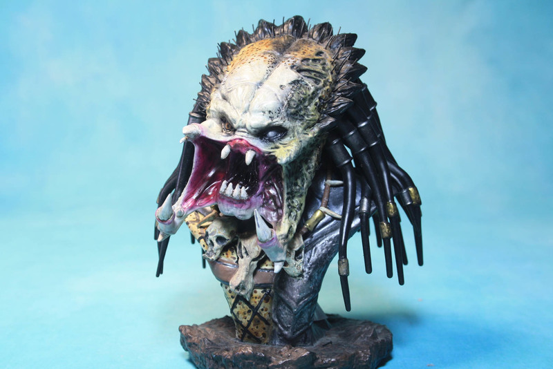 Predator busto