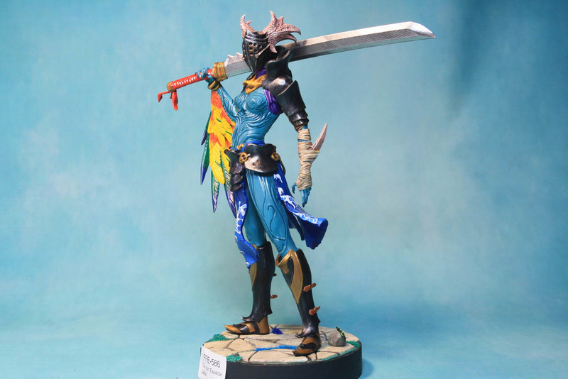 Tia con Espada