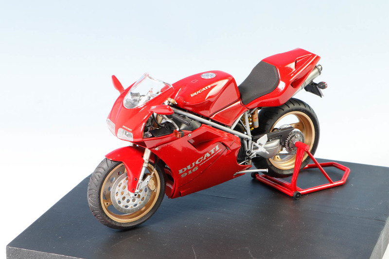 Ducati 916