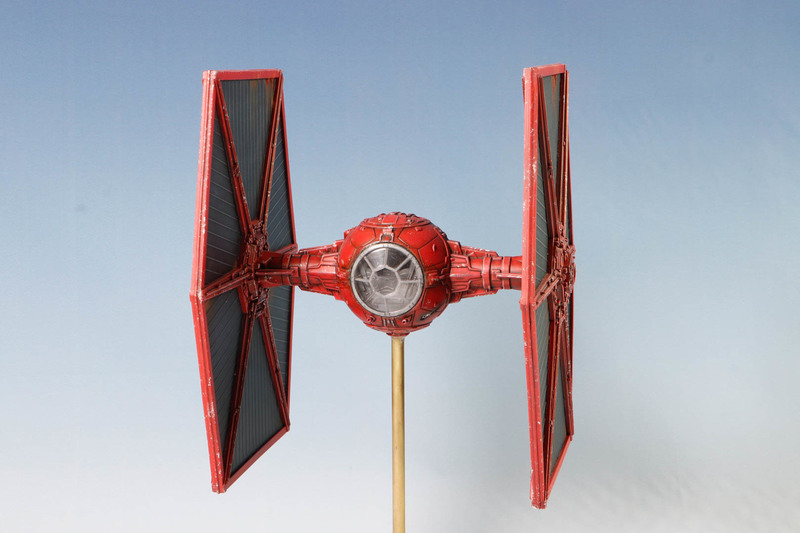 Star Wars Caza TIE Escarlata
