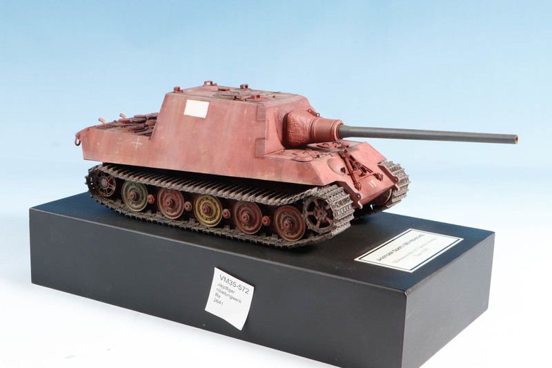 Jagdtiger nibelungwerk Revell 1/35