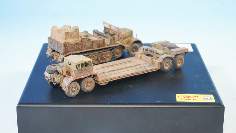 Famo Sd.Kfz. 9/18 ton halftrack con transporta tanques Pz.Kpfw.Sd.Ah.116