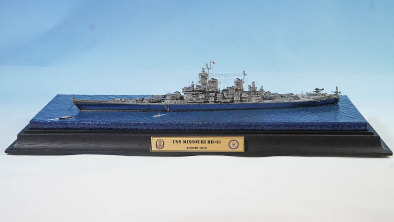 Barcos de Plástico escalas 1/700 y anexas.