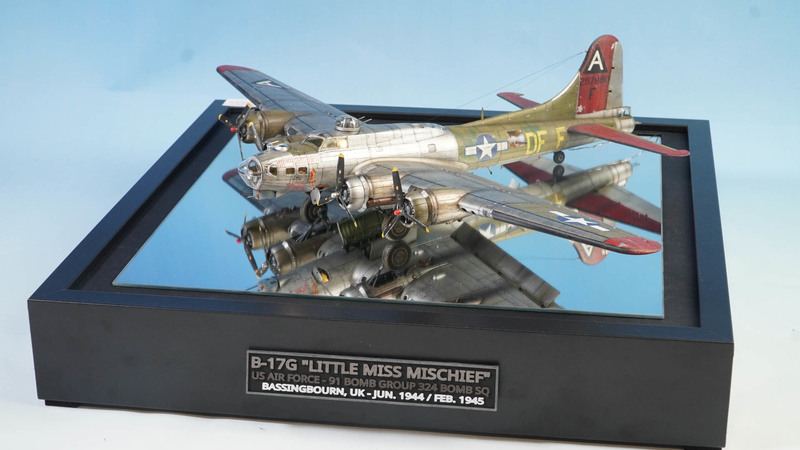 B17-G "Little Miss Mischief" (Interior detallado e iluminado)