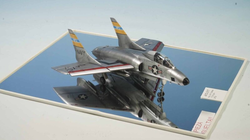 F9U 3P Cutlass 1 72 Fujimi