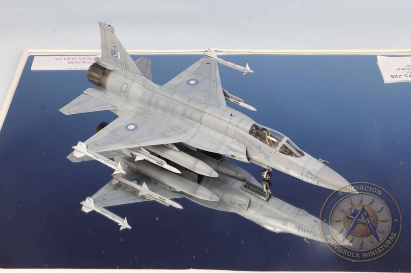 JF 17 , Trumpeter 