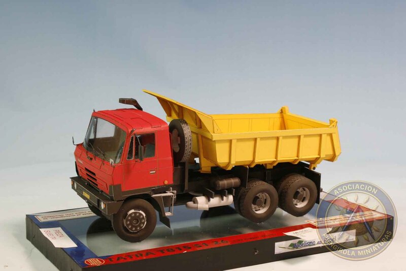 Tatra T815 S1 1:32