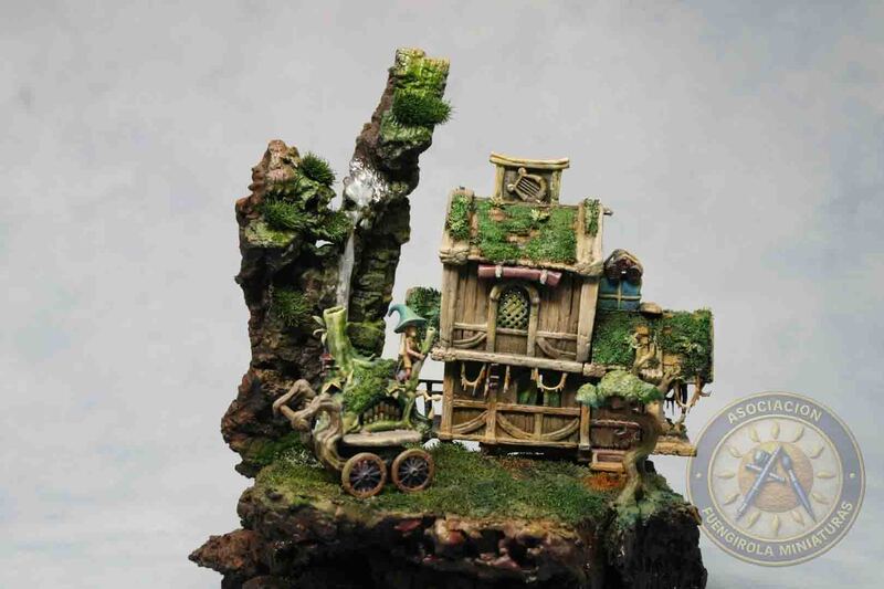 DIORAMA MONO MONTAÑA